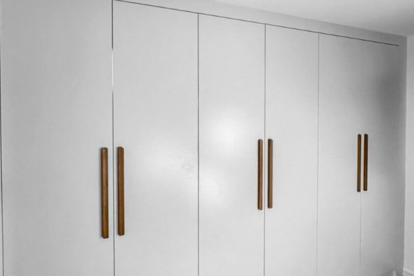 HInged door timber handle facia PHOTO-2024-10-21-19-41-03 (1)