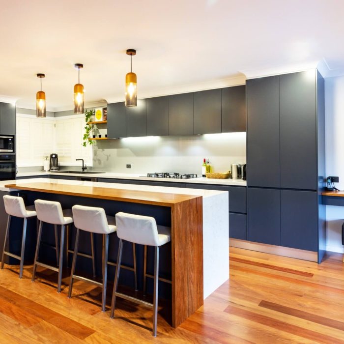 Modern Coastal Kitchen