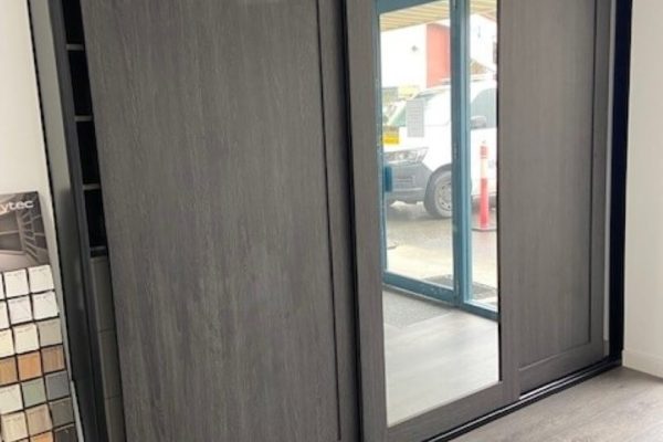 Sliding_Doors_Surrano_Timber_Look