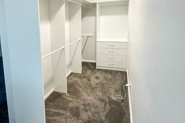 walk in wardrobe